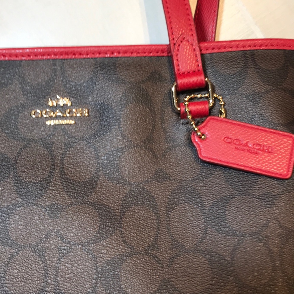 NEW COACH ZIP TOP TOTE